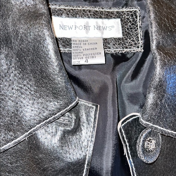 Newport News size 4 - Picture 1 of 3